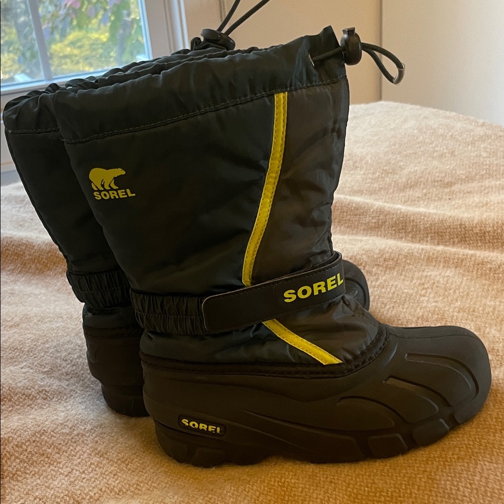 Sorel Black Boots with Yellow Highlights